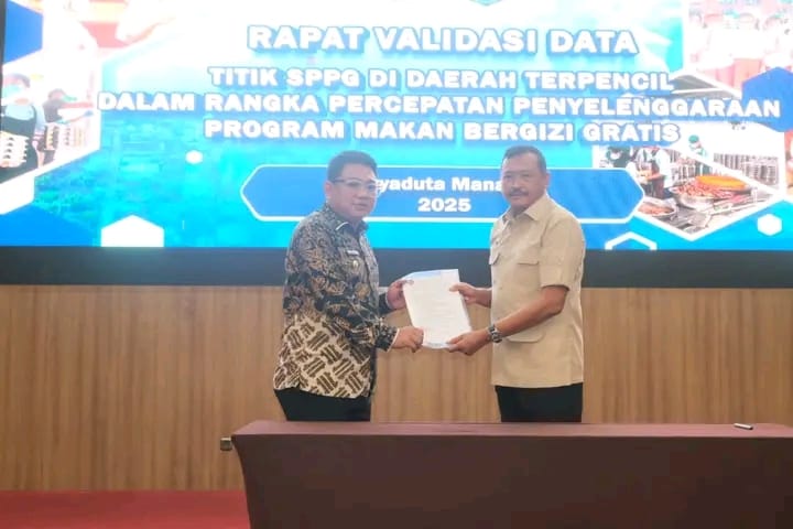 Wakil Wali Kota Bitung Randito Maringka menghadiri rapat evaluasi dan menyamakan persepsi terhadap percepatan pelaksanaan MBG